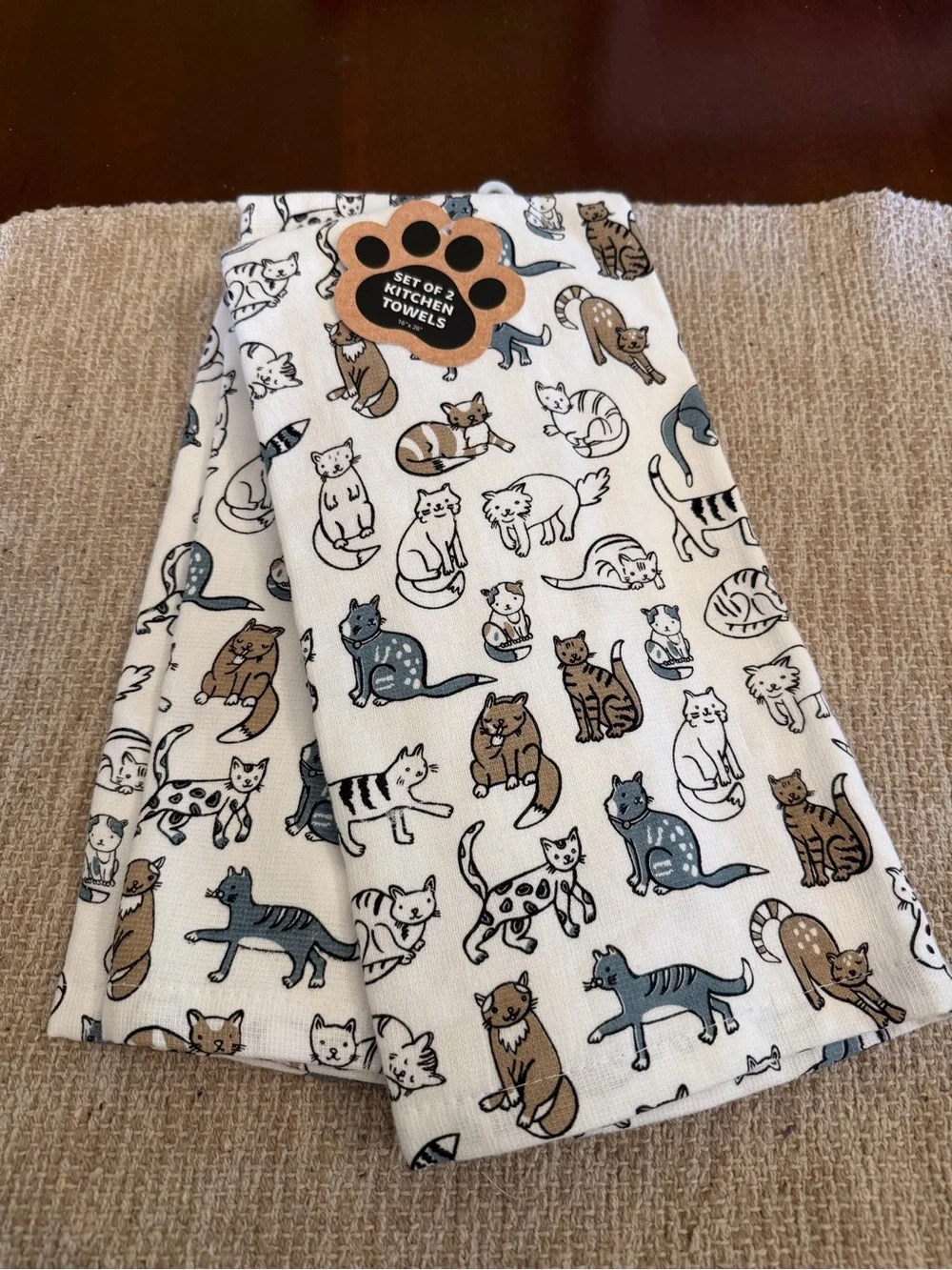 NWT Cat Print Kitchen Towels Set of 2